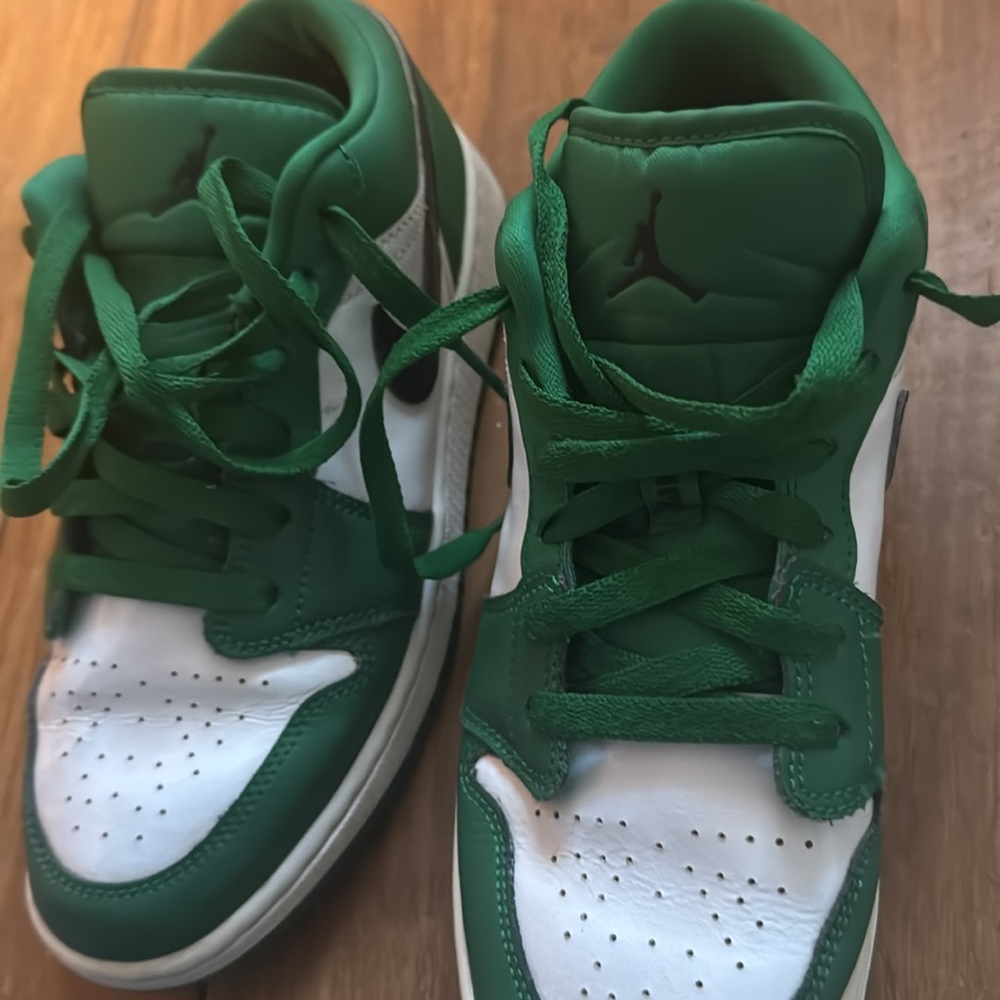 Pine Green Jordan 1